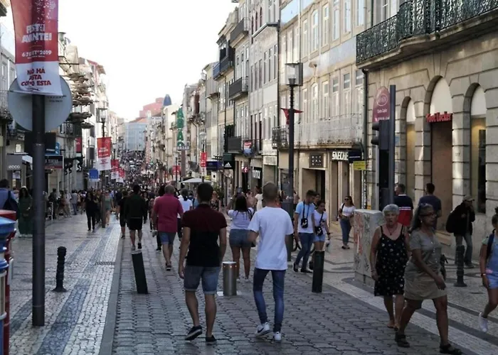 Beautiful Near Centre شقة *