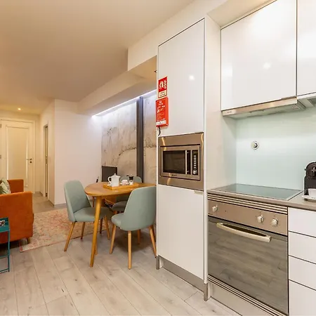 Beautiful Near Centre Apartment *