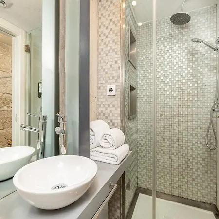 Apartment Beautiful Near Centre *