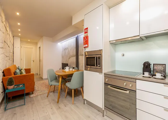 Beautiful Near Centre Διαμέρισμα *